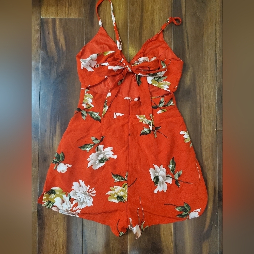 Romper Red Floral Small NEW - Picture 2 of 5